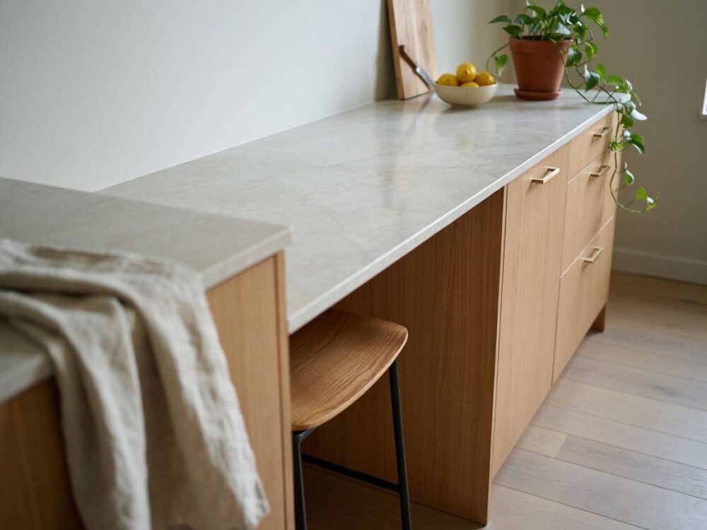 nowoczesny taboret do wyspy kuchennej